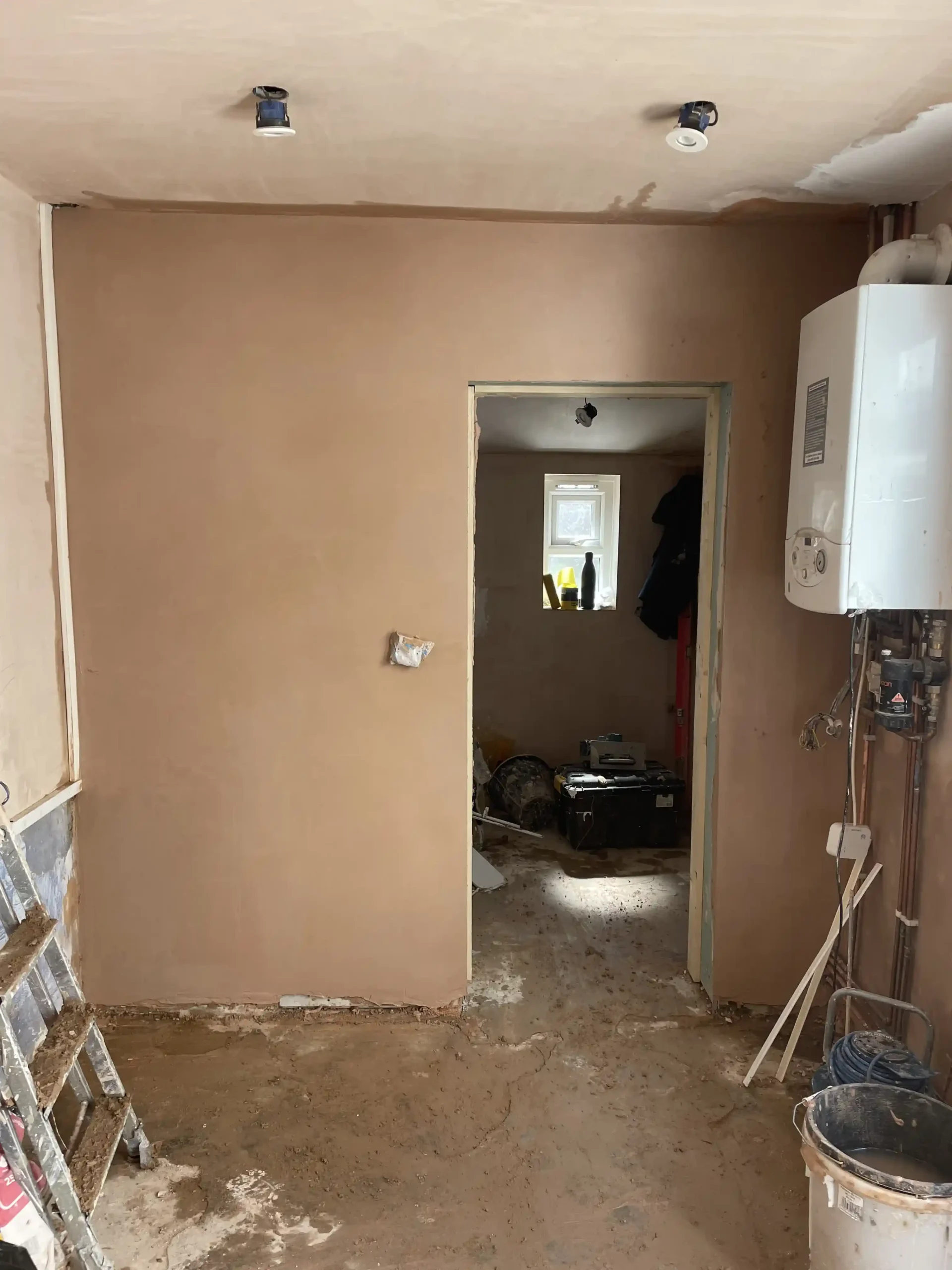 Skimming using gypsum plaster 1